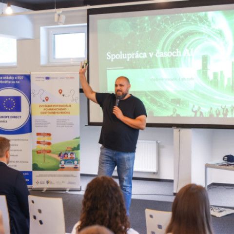 Odborníci diskutovali o budúcnosti cestovného ruchu a cezhraničnej spolupráci