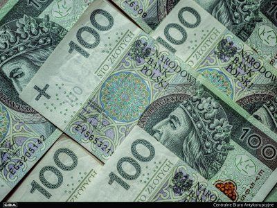 Nadużycie uprawnień przez byłych członków zarządu Polskiej Fundacji Narodowej