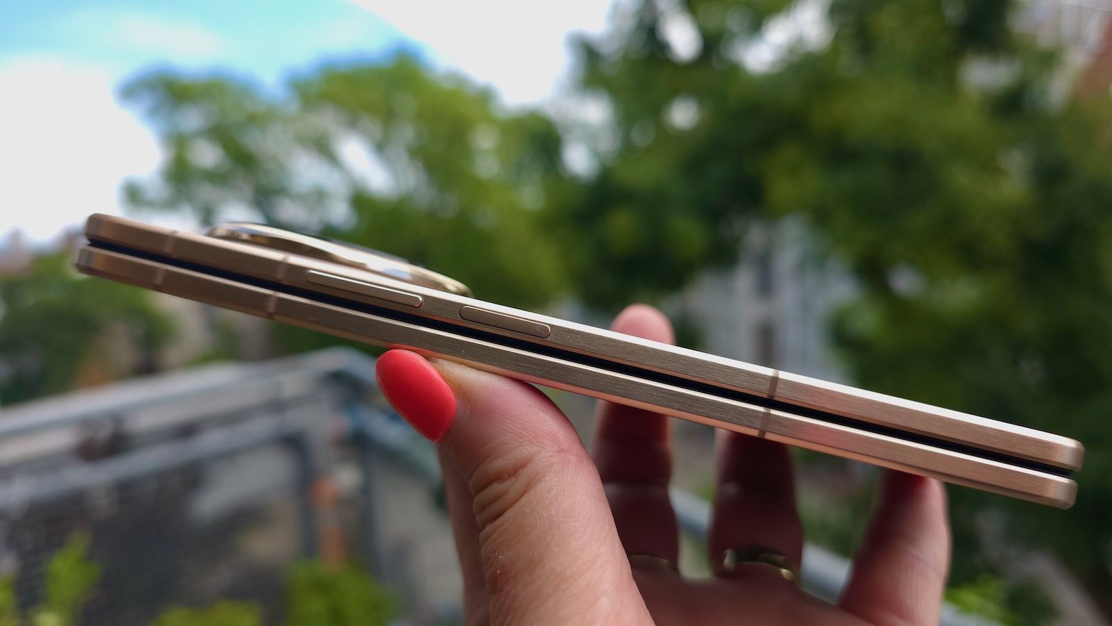 Recenzia Honor Magic V6: Jeden z najlepších skladacích smartfónov súčasnosti
