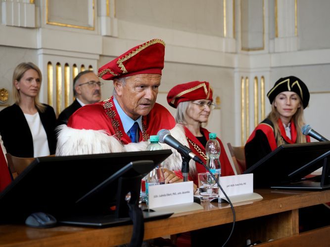 Slávnostné promócie absolventov Univerzity tretieho veku UPJŠ