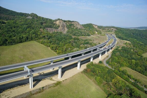 80 let Ing. Vítězslava Herleho: Život zasvěcený geotechnice a inženýrským stavbám