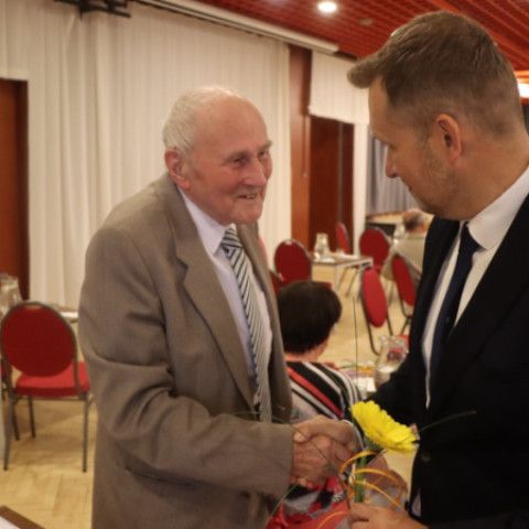 Mesto Senica s úctou privítalo svojich tohtoročných jubilantov