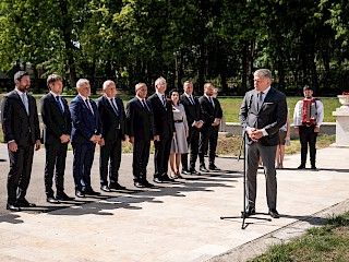 R. Fico: Vojenské cintoríny nemôžu byť len mauzóleami, ale živou pripomienkou slobody