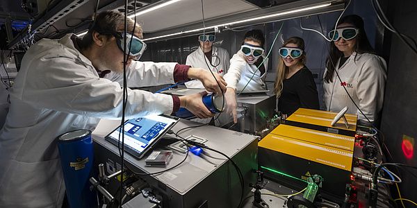 TU Graz-Physikerin präsentiert mobiles Gerät zur hochpräzisen Messung von Luftschadstoffen