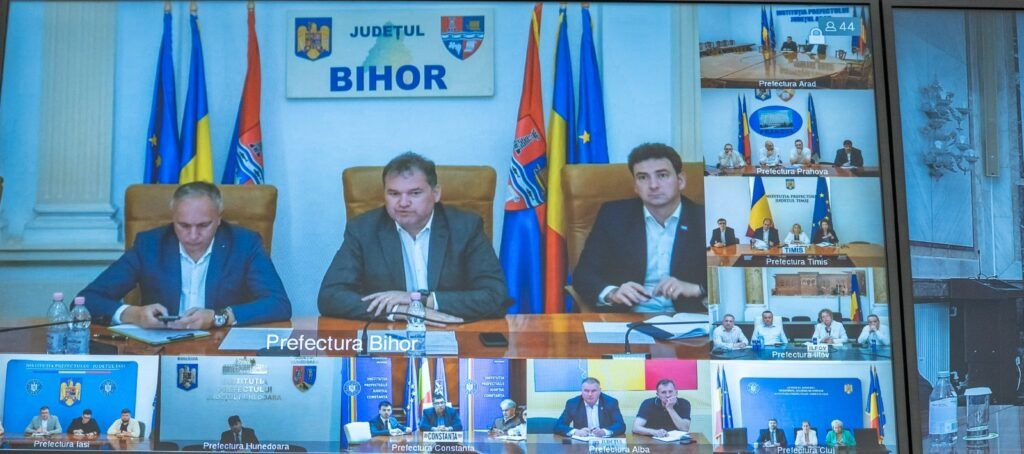 Aproximativ 5.300 de proiecte finanțate din PNRR, derulate de autoritățile locale, analizate în videoconferința premierului Ilie Bolojan cu prefecții