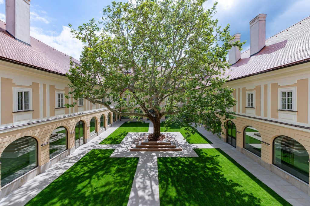 ZREKONŠTRUOVANÝ ŽIARSKY KAŠTIEĽ OBNOVUJE PREHLIADKY