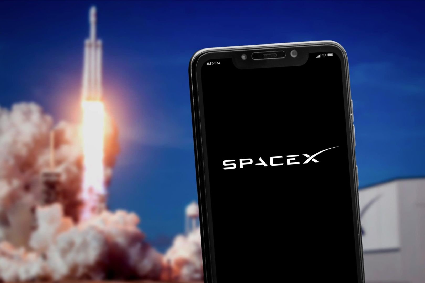 SpaceX preskakuje Amazon a mení pravidlá AI burzy