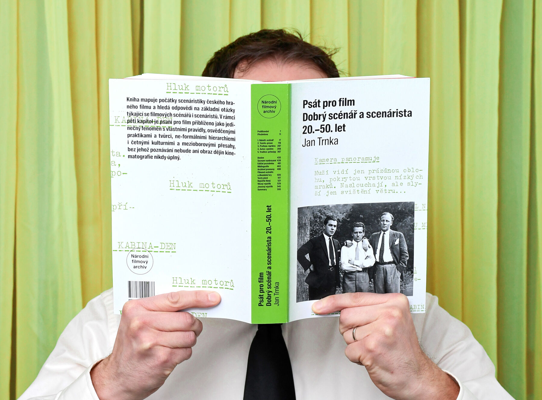 Psát pro film. Národní filmový archiv vydává novou publikaci věnovanou české scenáristice