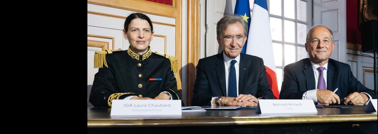 Signature du mécénat de Bernard Arnault (X1969) pour la création de l’Institut de Mathématiques et des Sciences Fondamentales de l’X