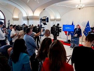 Robert Fico: Vláda chce predložiť 1. balík prorastových opatrení na najbližšom rokovaní NR SR