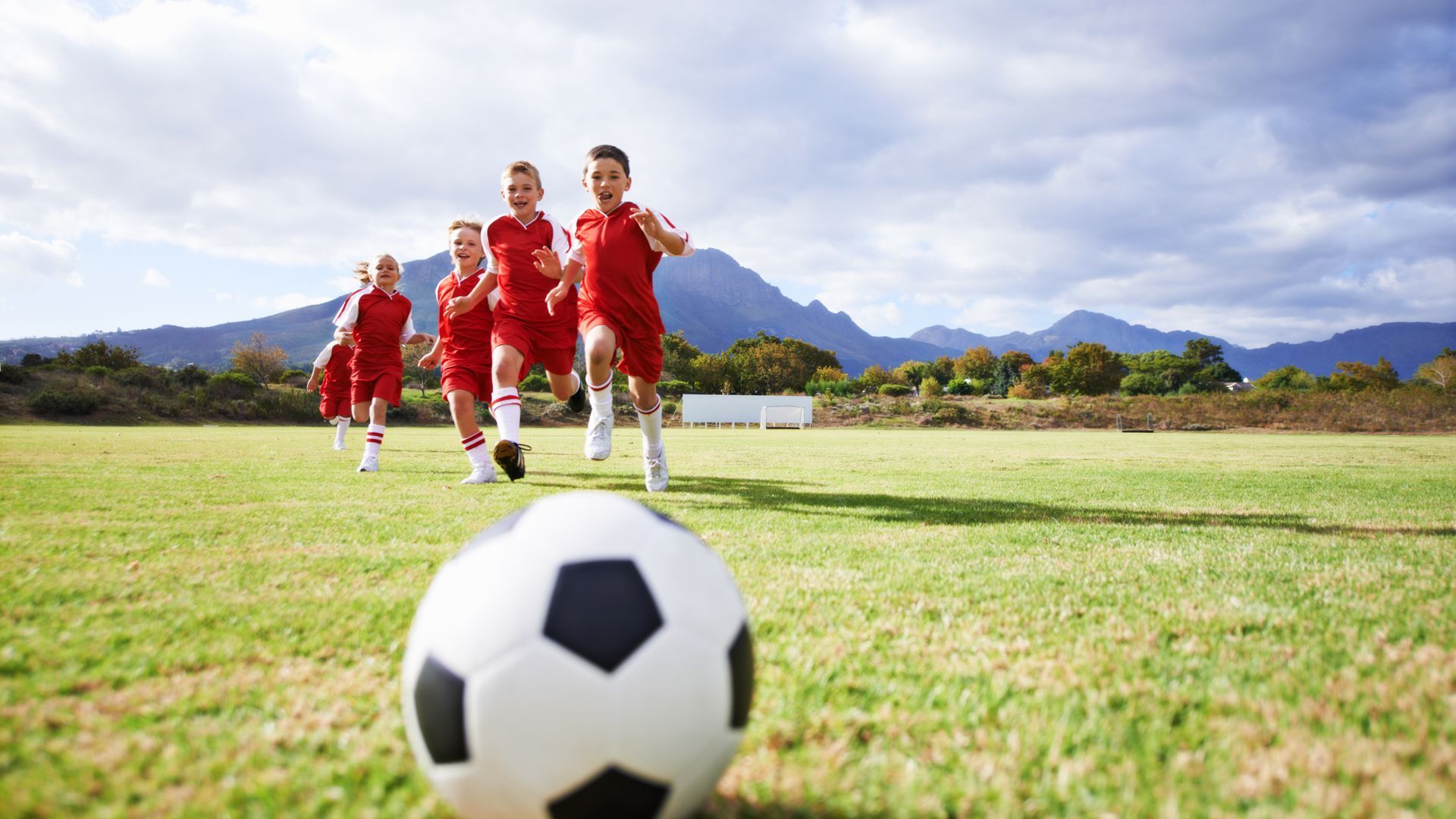 Čo nás futbal učí o investovaní? Viac, než si možno myslíte.