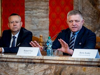 Predseda vlády SR Robert Fico diskutoval so študentmi v Ružomberku