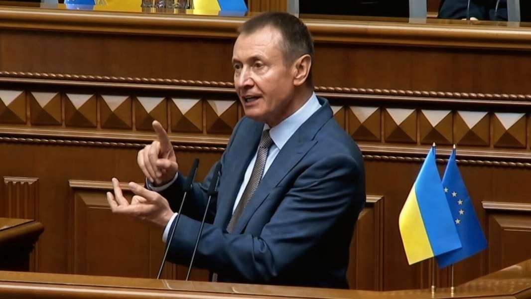 Михайло Папієв: Уряд має негайно визначити, як працюватиме економіка в умовах постійних атак