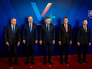 "V4 JE OPÄŤ ŽIVÁ" - predsedovia vlád krajín V4 rokovali na Bratislavskom hrade aj s írskym premiérom