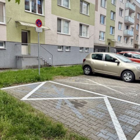 Mesto na Štefánikovej ulici upravilo parkovanie