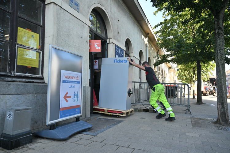 Morgen opent tijdelijk stationsgebouw aan station van Tienen