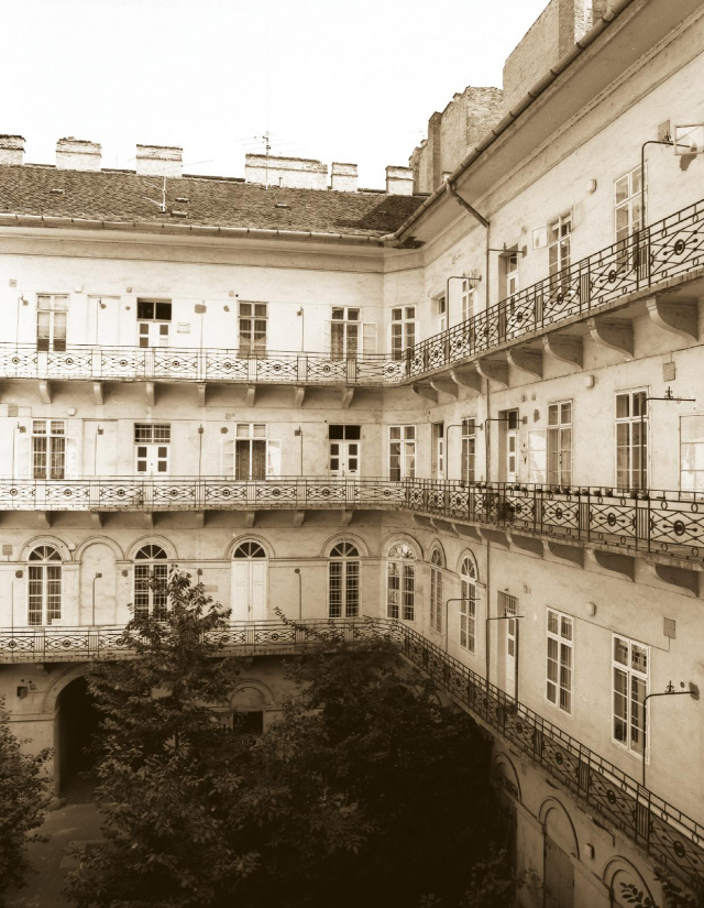 Kétszáz éves az MTA Könyvtár és Információs Központ – Képes összeállítás az intézmény történetéről