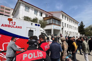 Pri streľbe na škole v Iowe bolo zranených niekoľko osôb, univerzita potvrdila aj obete