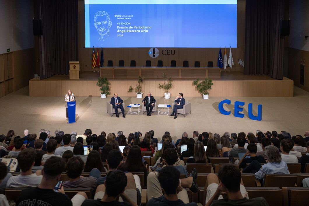 La CEU UCH reconoce la trayectoria de Ángel Expósito con el VII Premio Ángel Herrera Oria de Periodismo