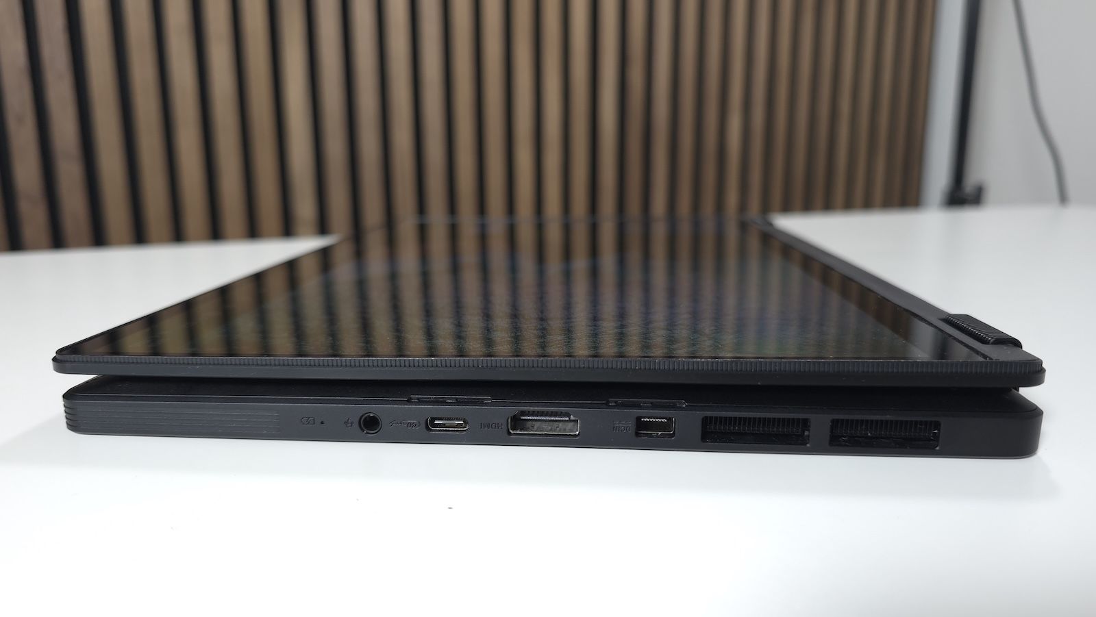 Recenzia Asus ProArt PX13 GoPro Edition: Kreativita bez kompromisov