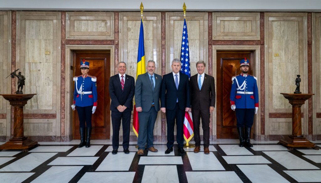Întâlnirea ministrului Afacerilor Interne, Cătălin Predoiu, cu congresmanul Mike Rogers, președintele Comisiei pentru Forțe Armate din Camera Reprezentanților a SUA