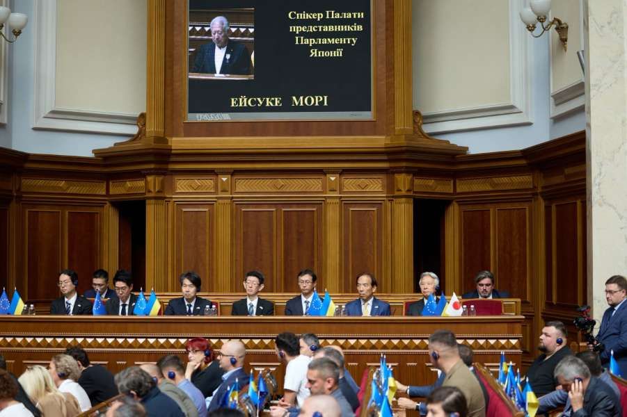 Спікер Палати представників Парламенту Японії вперше виступив у Верховній Раді України