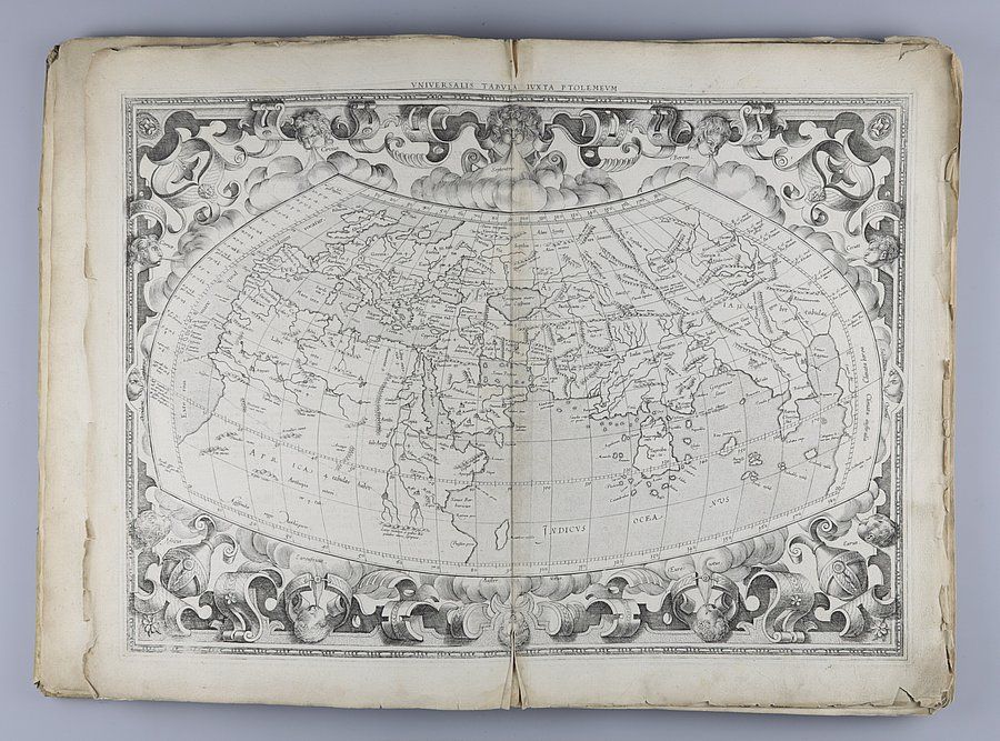 Erfolgreich restauriert und digitalisiert: Historische Schätze zurück in der Universitätsbibliothek