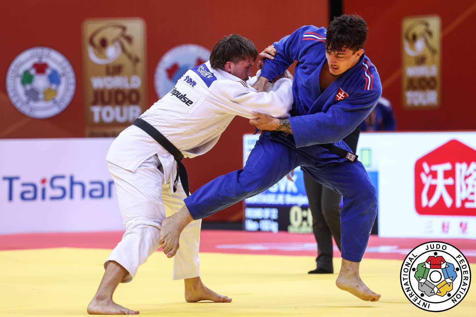 Benjamín Maťašeje bodoval na Grand Prix v Číne!