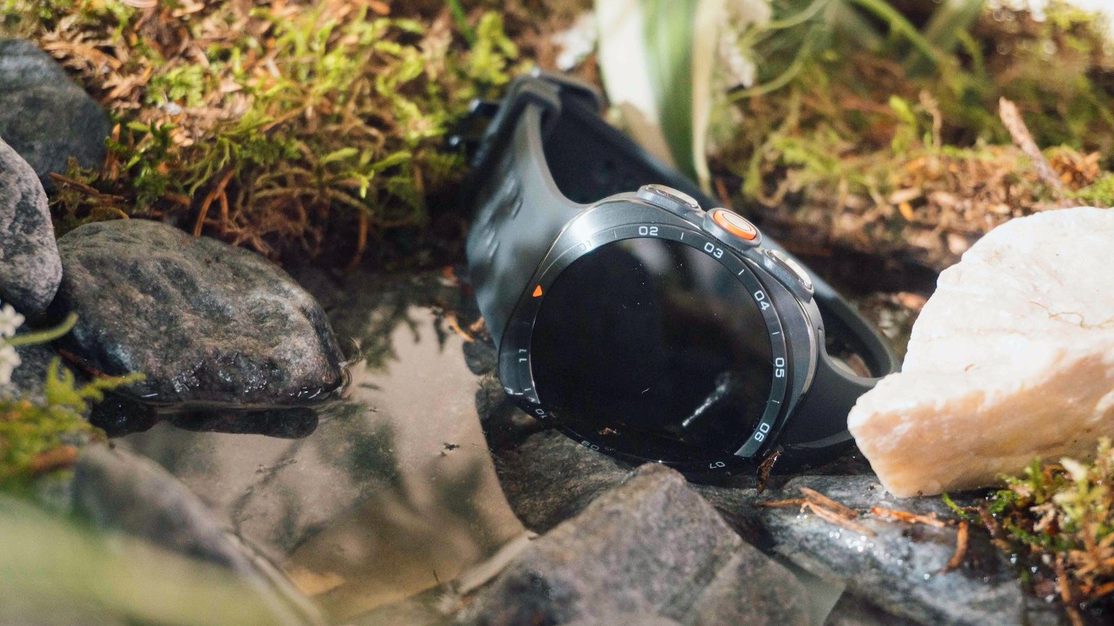 Samsung Galaxy Watch9 a Galaxy Watch Ultra2 oficiálne: Titán, 5 000 nitov a nové funkcie