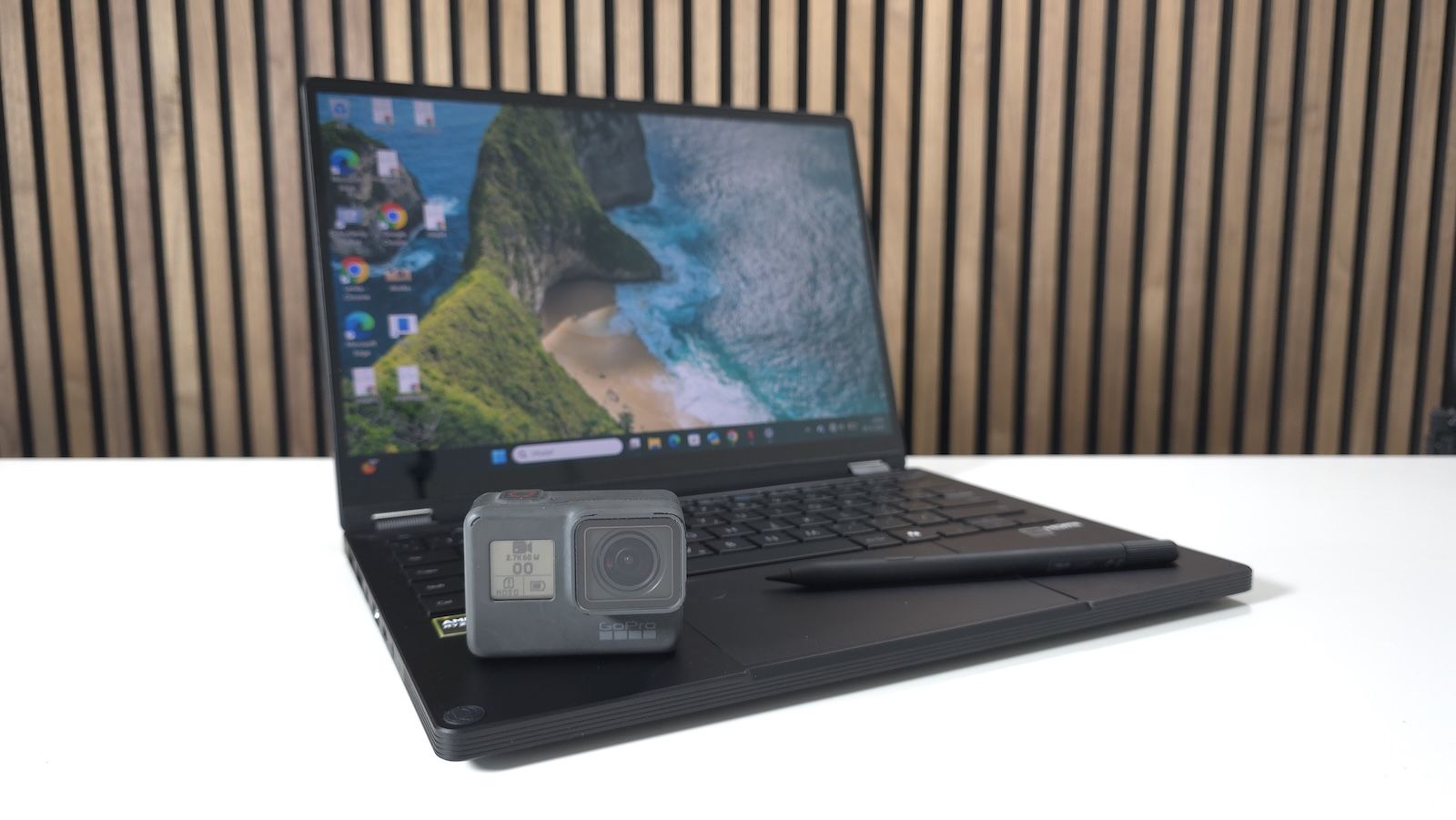 Recenzia Asus ProArt PX13 GoPro Edition: Kreativita bez kompromisov