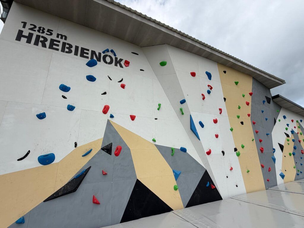 Vysoké Tatry rozširujú letnú ponuku: Na Hrebienku vyrástla boulderingová stena
