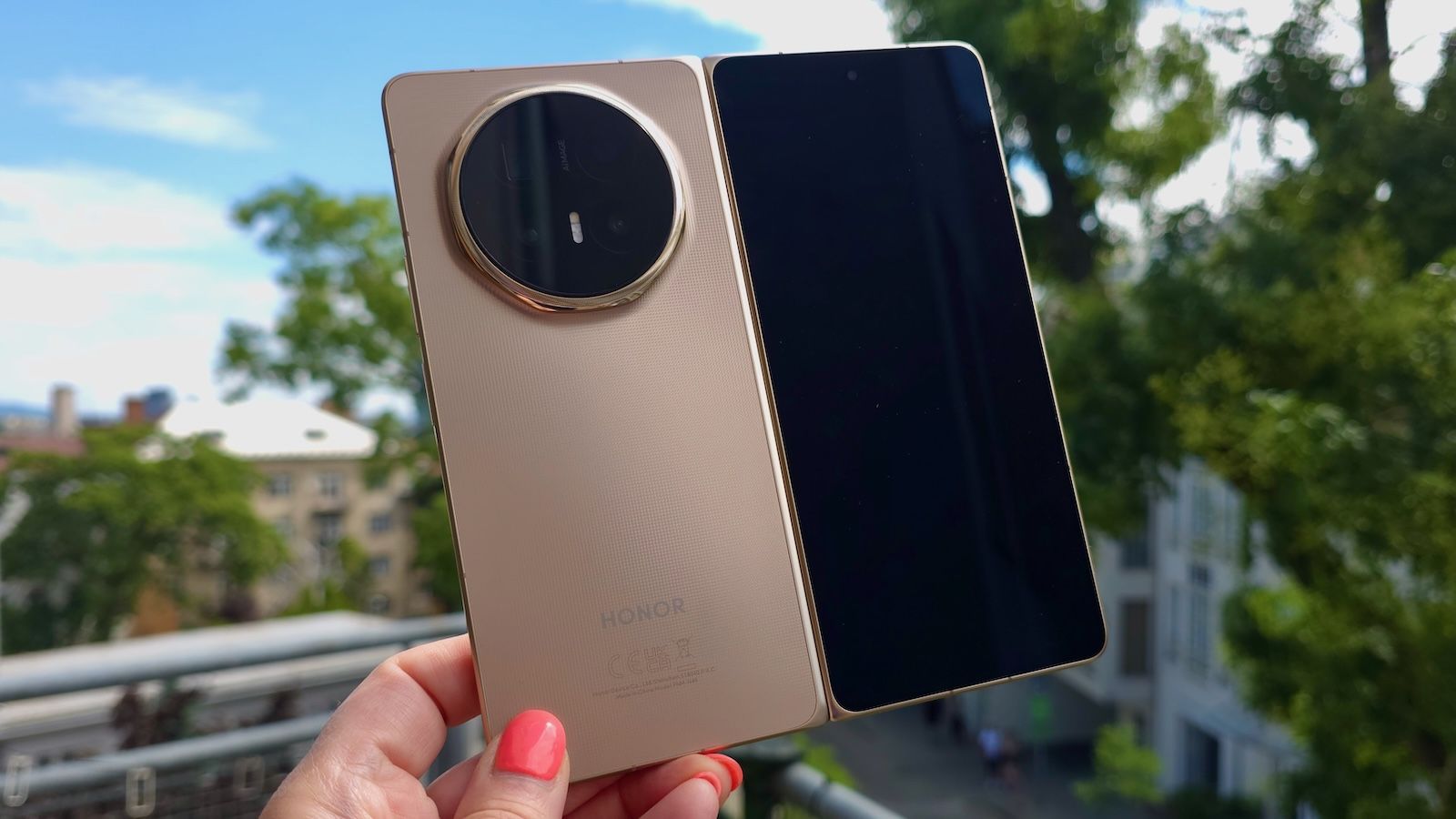 Recenzia Honor Magic V6: Jeden z najlepších skladacích smartfónov súčasnosti