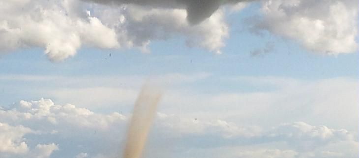 Tornades et trombes