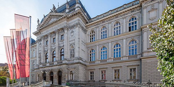 Mit 93 Jahren zum Doktorat: Eugen Gross feiert Promotion
