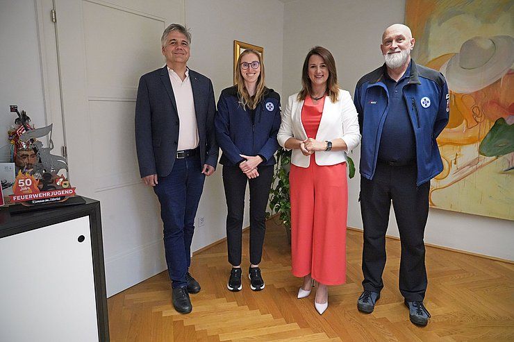 LRin Mair begrüßt neues Präsidium der Wasserrettung Tirol