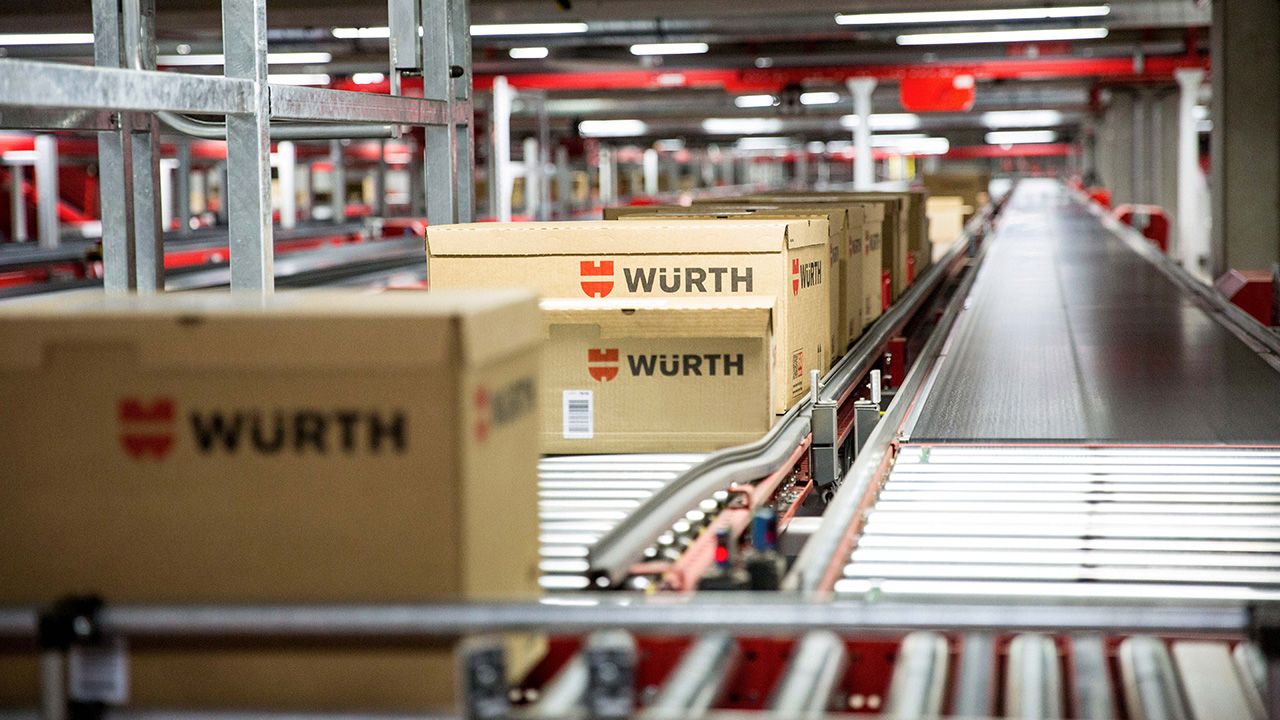 Verbessertes Transportvolumen und weniger Kartons Telefónica und Würth optimieren mit Quanten­computing die Logistik