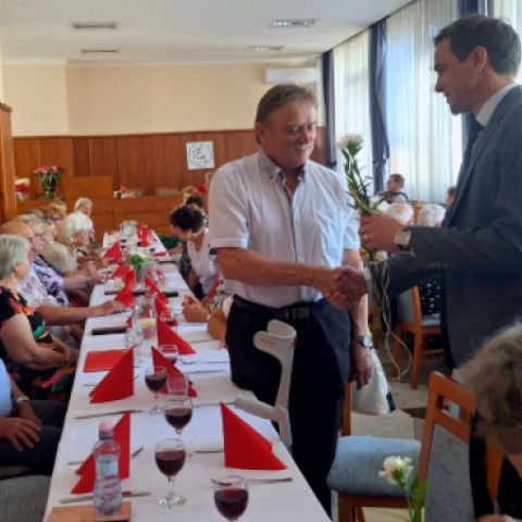 Slovenský zväz telesne postihnutých v Senici zablahoželal jubilantom