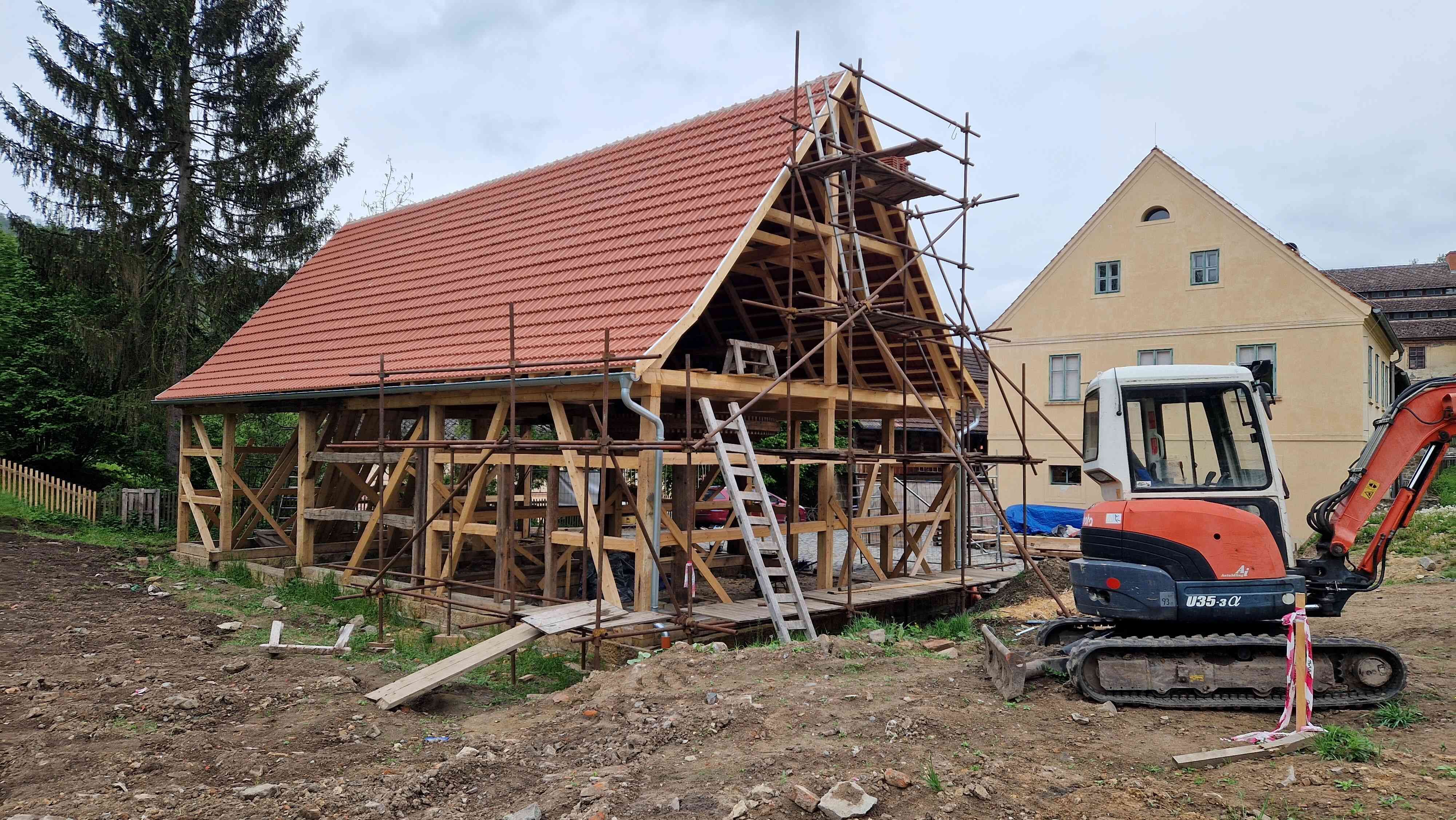 Stodola ze Zadní Lhoty u Těchlovic se otevírá veřejnosti