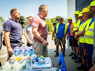 Robert Fico o ľuďoch pracujúcich vo vysokých teplotách: Robiť v týchto podmienkach je niekedy na hranici hrdinstva