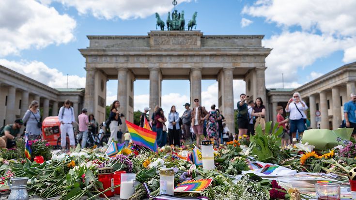 Verkehrsopferhilfe: Entschädigung für Opfer des Anschlags am Rande des Berliner CSD