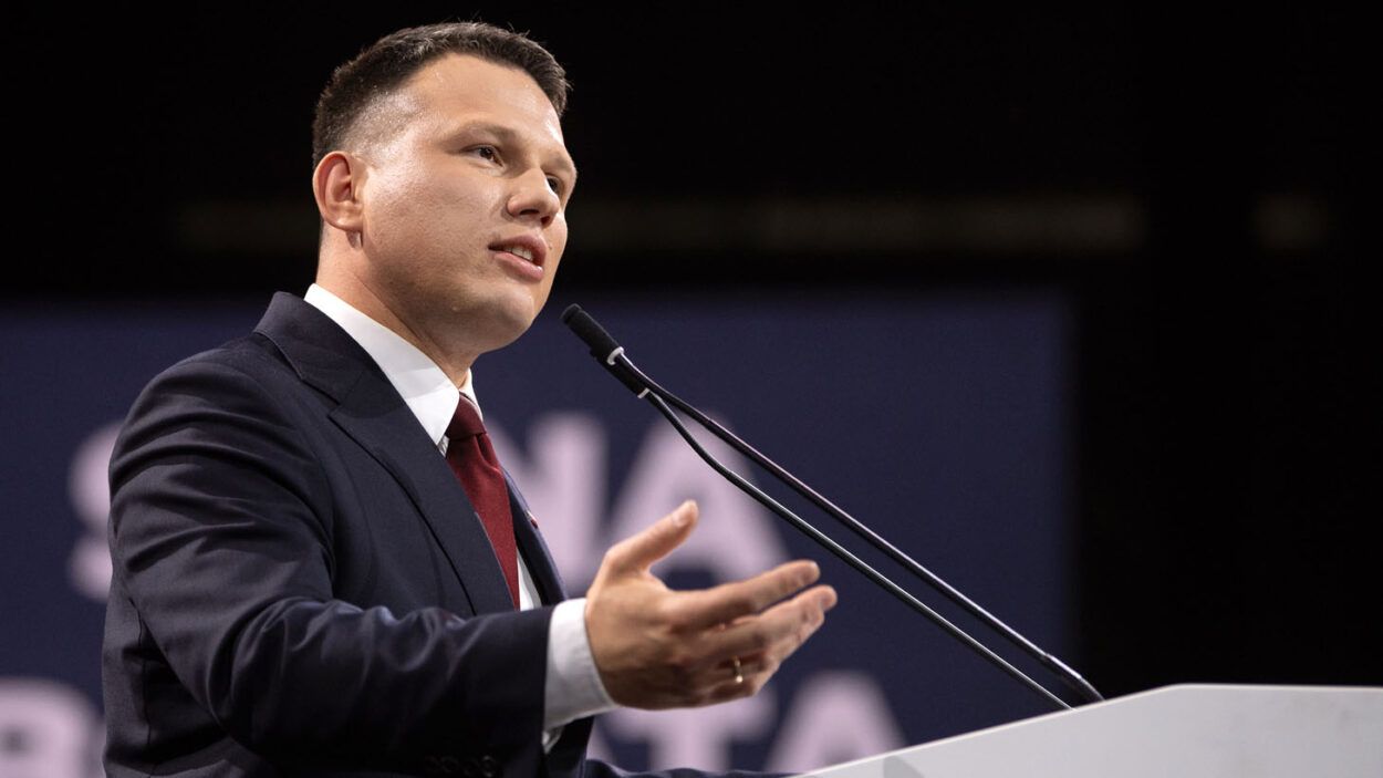 Kaczyński przeszedł już jedną nogą na emeryturę. Teraz czas na upadek Tuska
