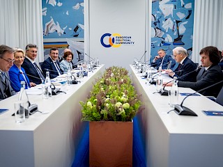 Robert Fico na samite EPC: Európa si uvedomuje, že sa musí postarať sama o seba