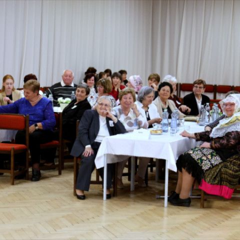 Babička roka 2026: Senický dom kultúry tlieskal pätnástim úžasným dámam!