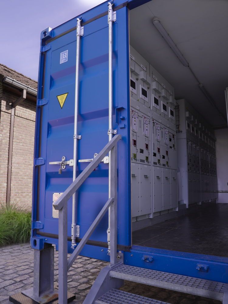 Mobiele schakelpost van Fluvius zorgt voor betrouwbare stroom tijdens netversterkingswerken in Mechelen