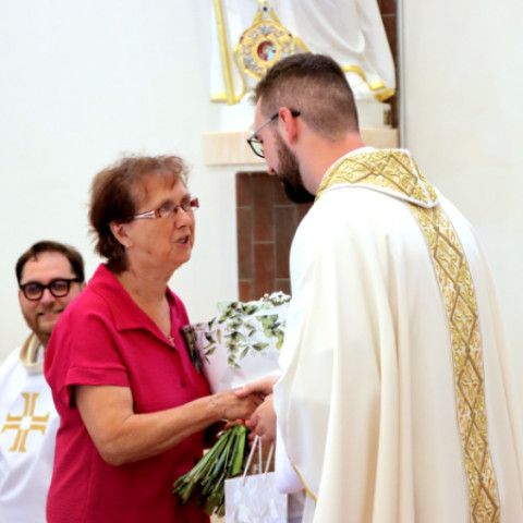 Novokňaz Jakub Jurkovič slávil v Senici primičnú svätú omšu