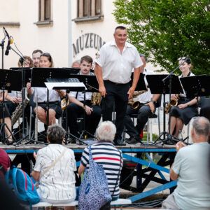 Letný promenádny koncert Dychového orchestra mesta Galanta v Senci