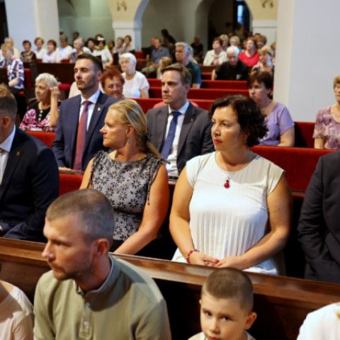 Slávnostné zastupiteľstvo vzdalo poctu Jánovi Petrovi a Miloslavovi Chomovi