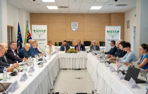 Minister Takáč na rokovaní agrárnych komôr v4: Slovensko spája poľnohospodárov regiónu pre silnejší hlas v Európe