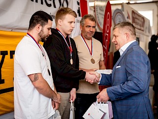 Robert Fico: Za minútu nájdete desať právnikov, ale jedného remeselníka hľadáte desať dní