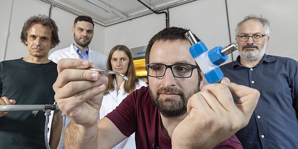 Batteriematerial: Sauerstofffehlstellen schalten schnellen Ionentransport frei